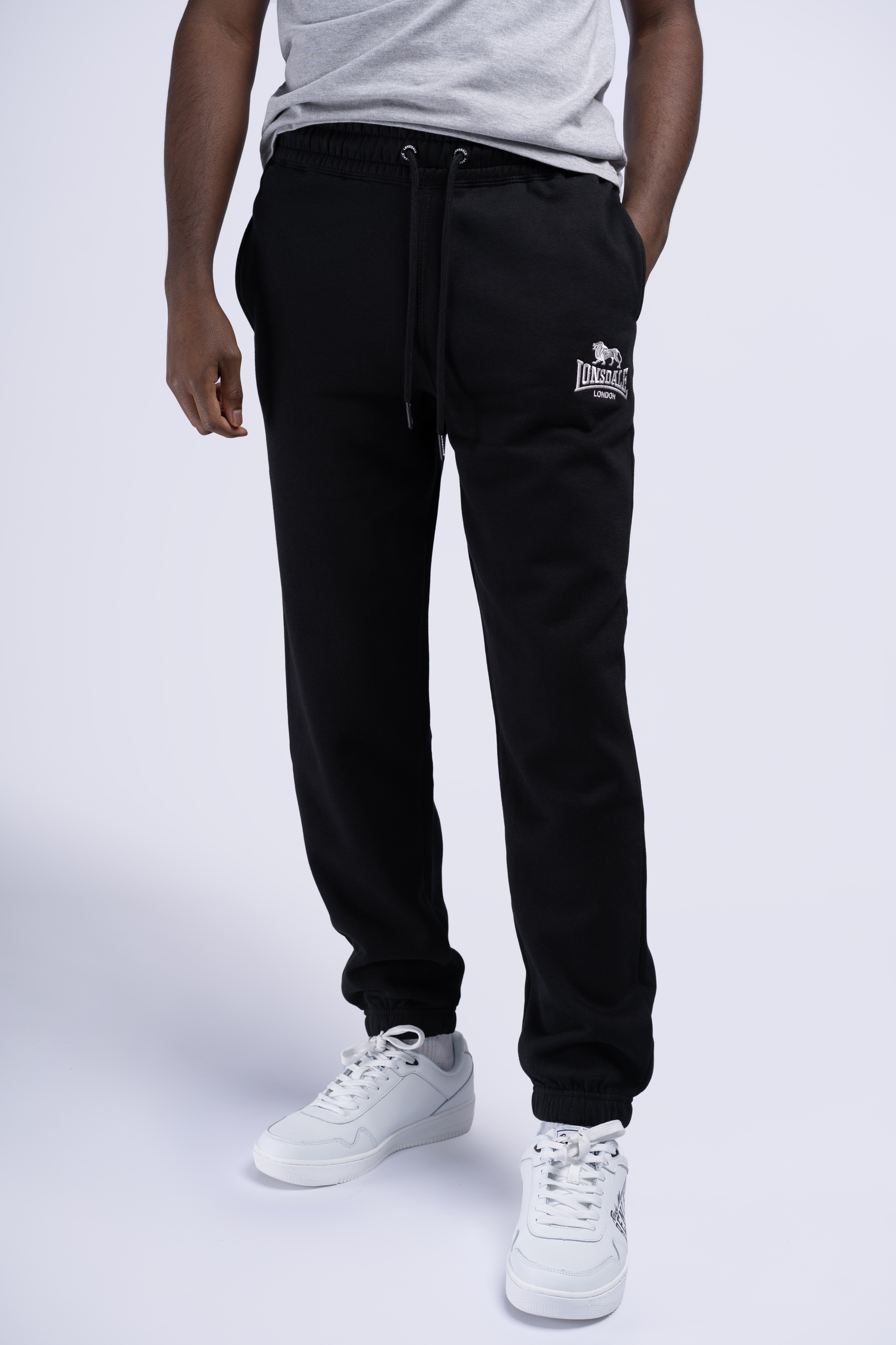 Pantaloni trening de barbati, Lonsdale 117197-Black/White